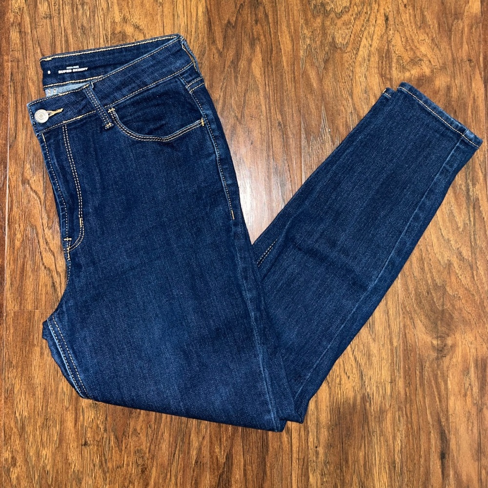 VGUC Old Navy Women’s Super Skinny High-Rise Jeans - Blue - Size 8